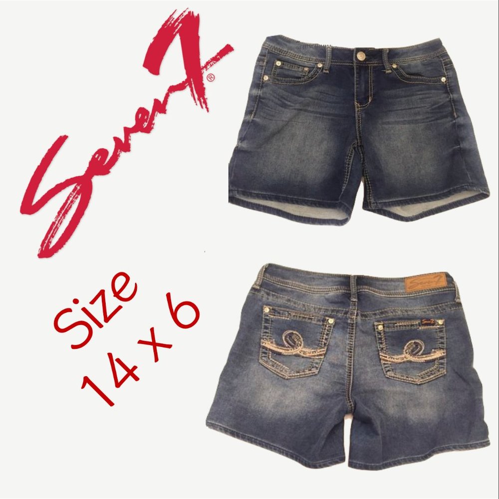 NWOT Seven7 Jean Shorts Size 14